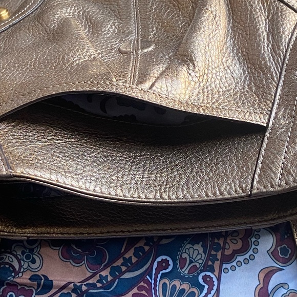 B makowsky crossbody. - Picture 5 of 14